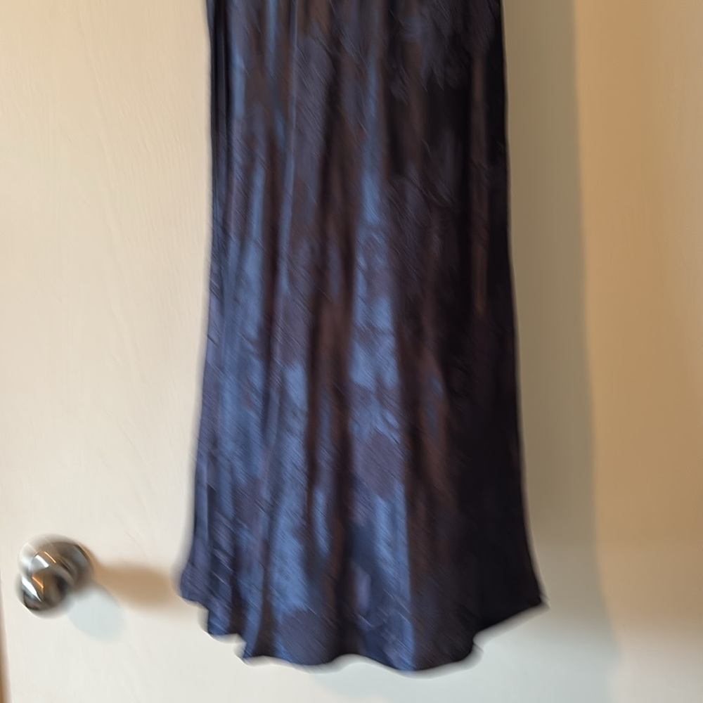 Dress - Picture 3 of 6